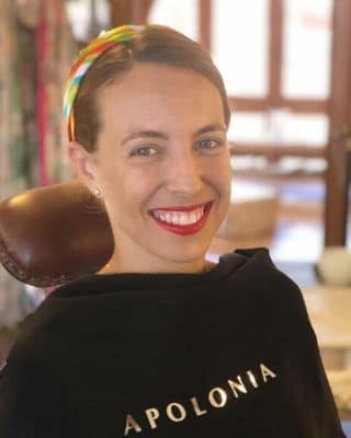 Peinados y sonrisas en peluquería de Can PIcafort Apolonia